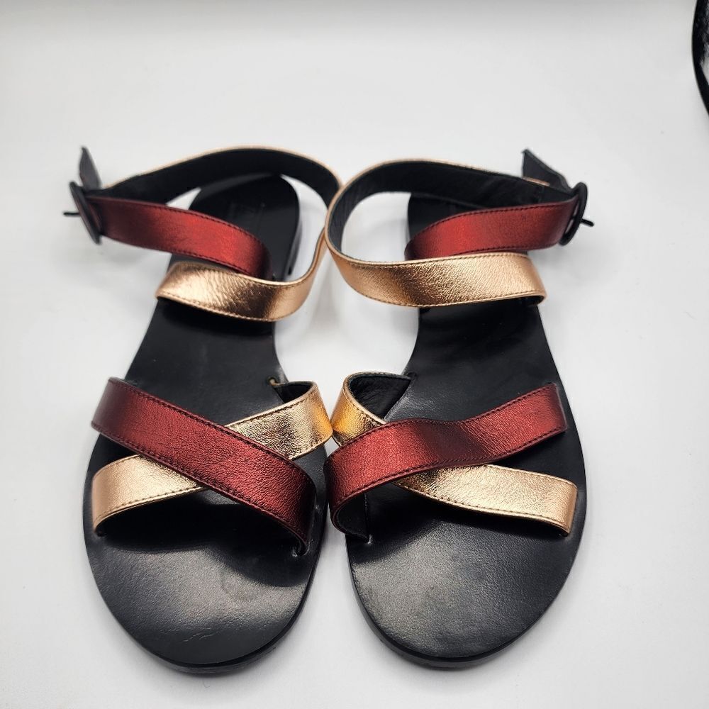 AVEC Moderation red & rose gold leather sandals